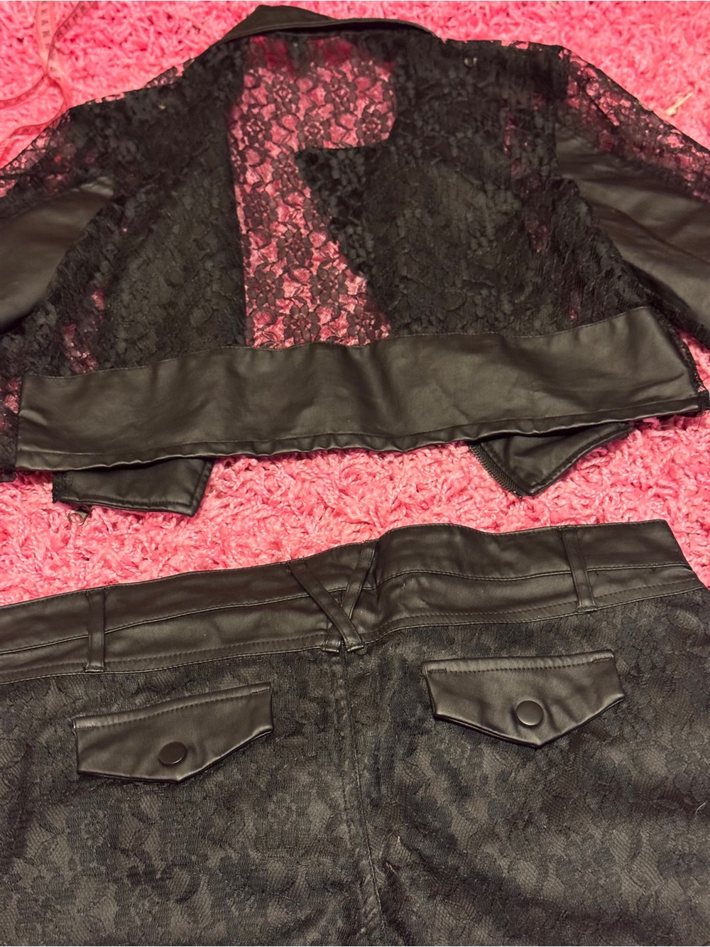 Lip service cult Los Angeles black pleather/lace fashion shorts & matching top - Picture 9 of 11